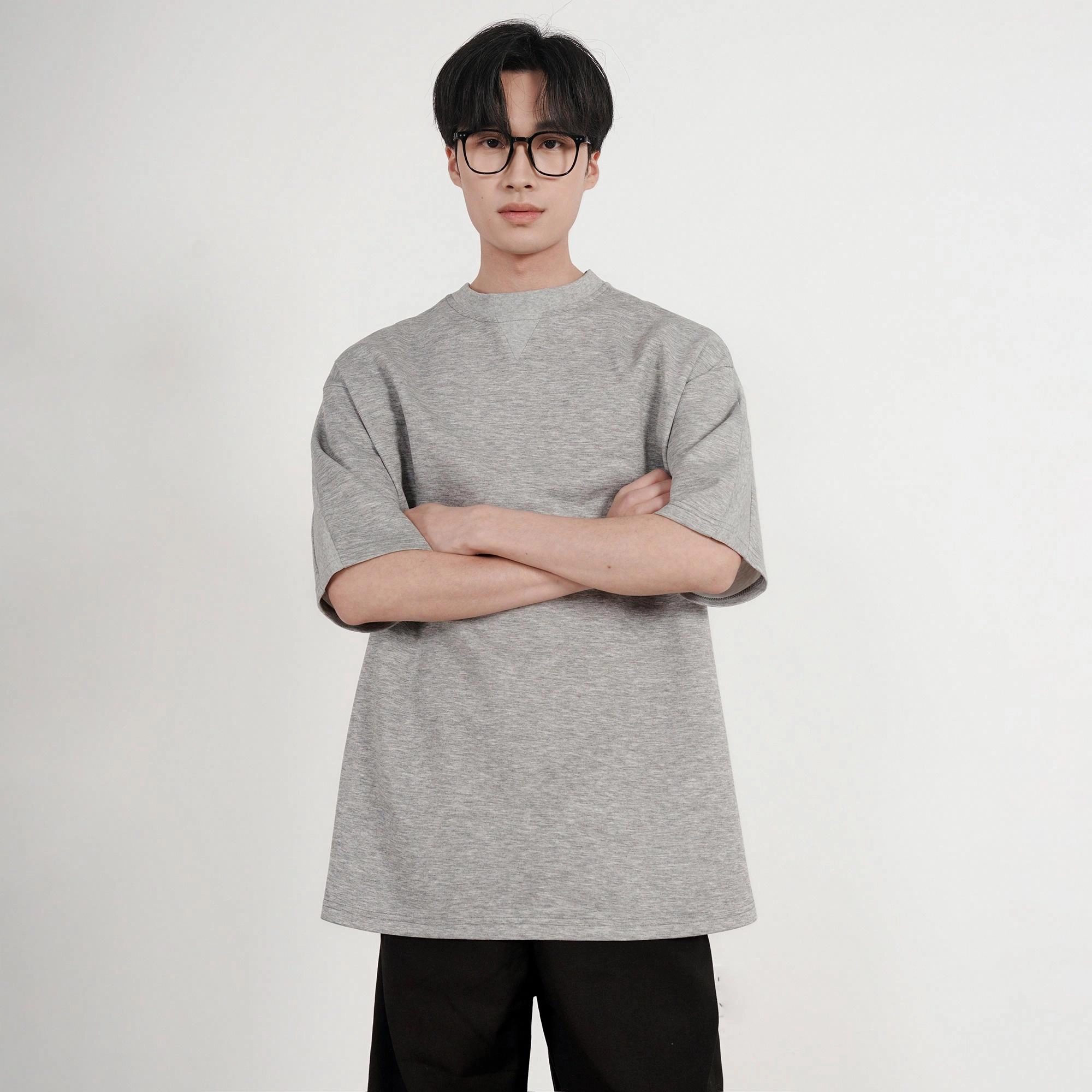 URBAN AUTHENTIC T