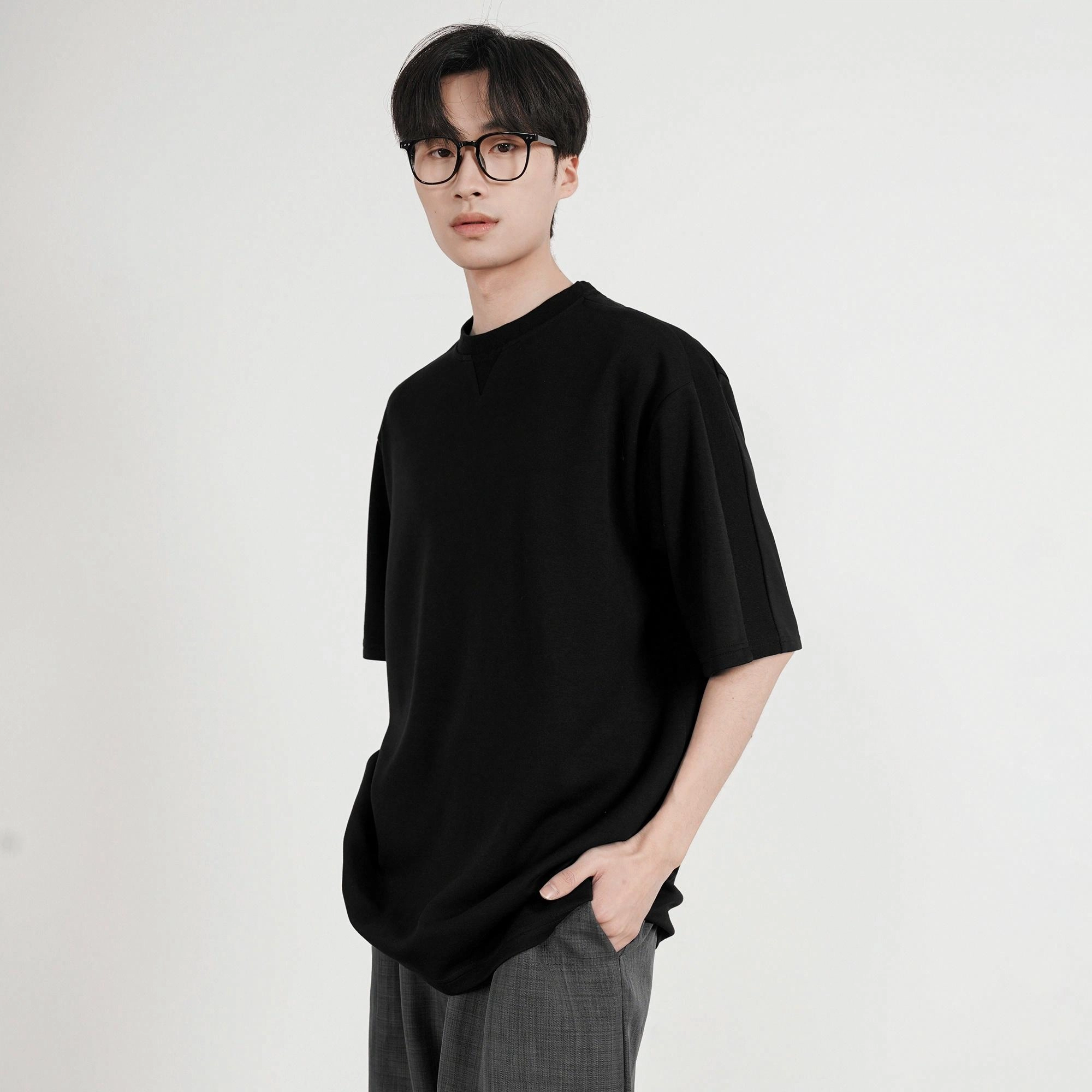 URBAN AUTHENTIC T