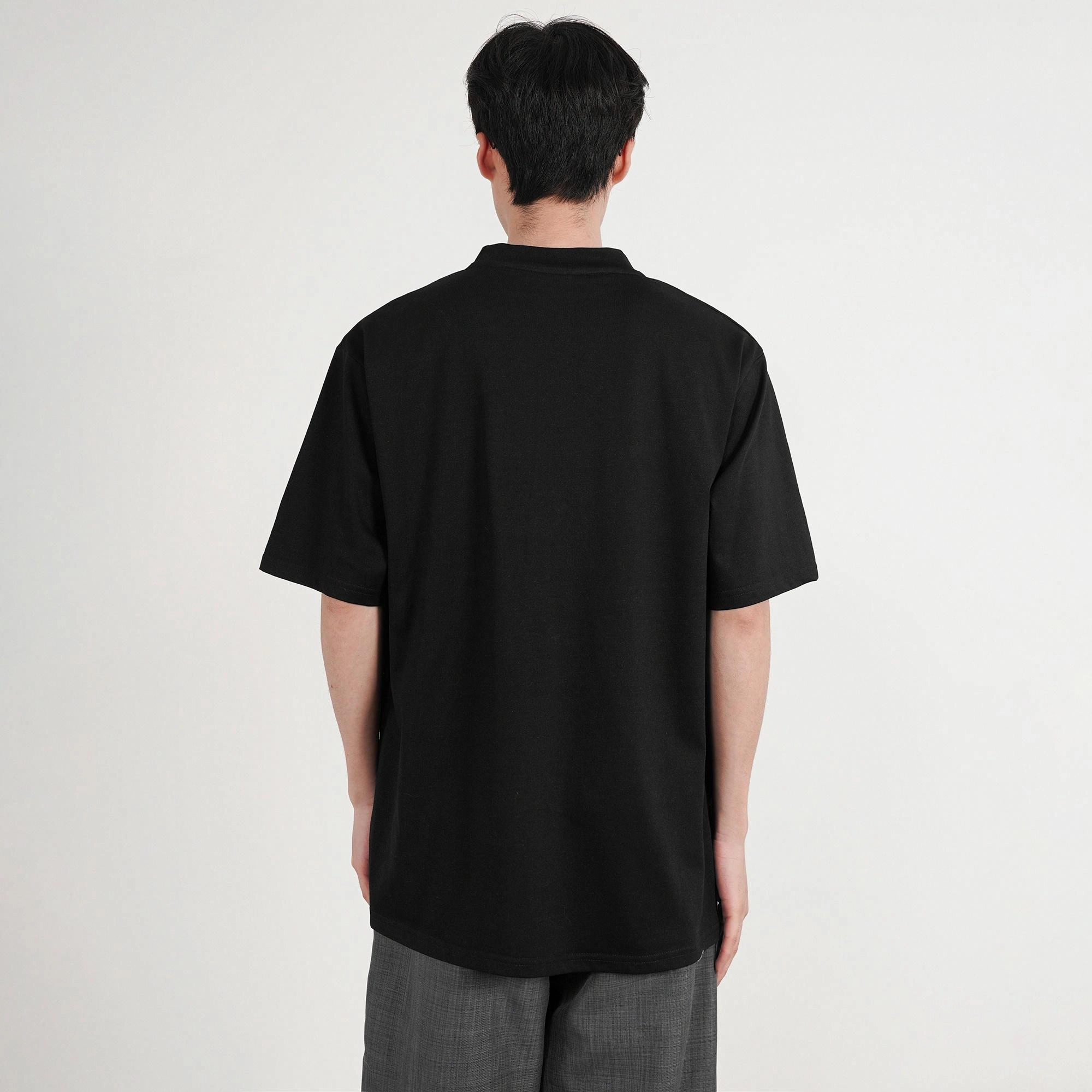 URBAN AUTHENTIC T