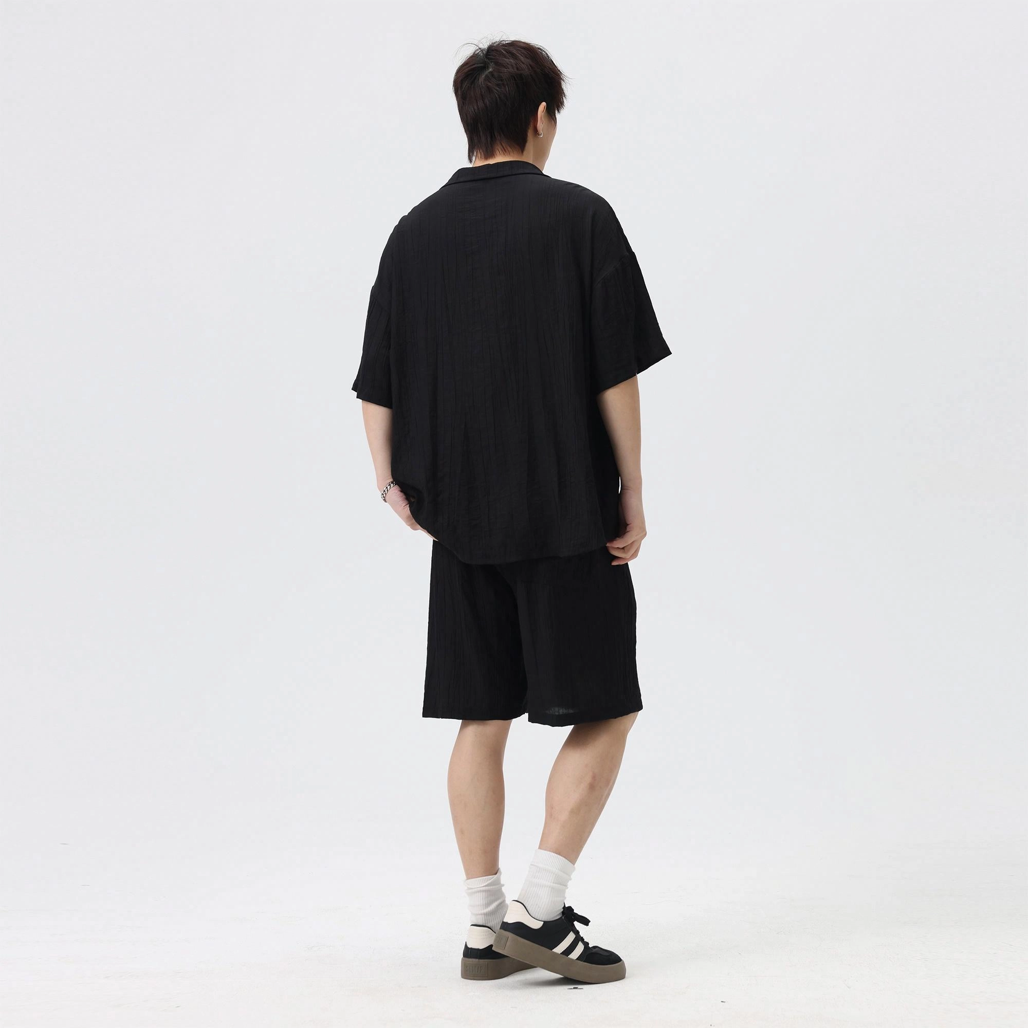稻草人 纯色纽扣翻领透气百搭宽松短袖衬衫 男女同款