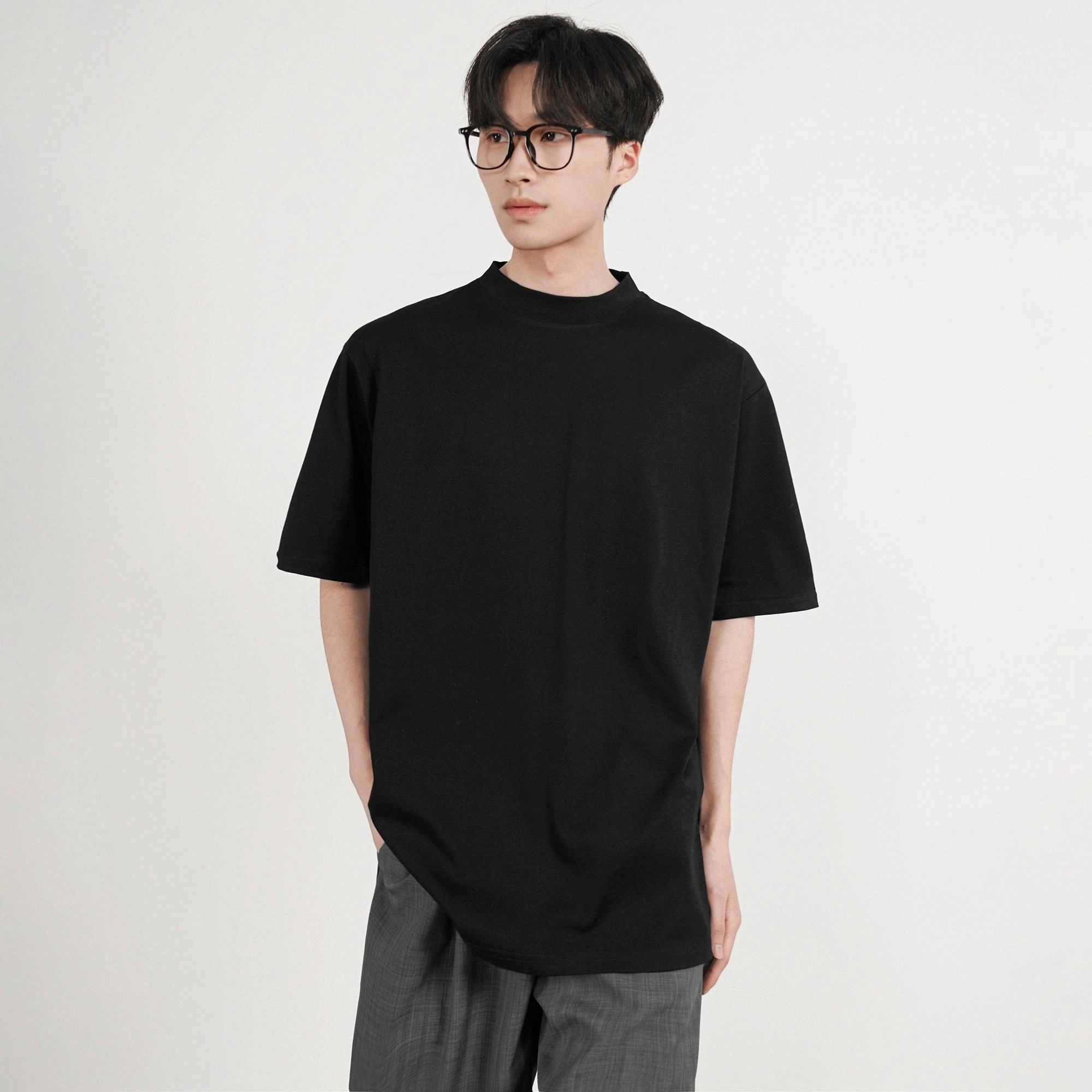 URBAN AUTHENTIC T