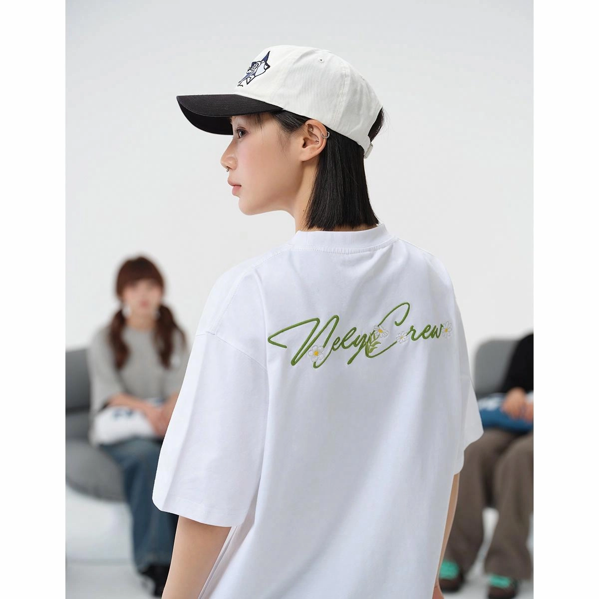 NELY T
