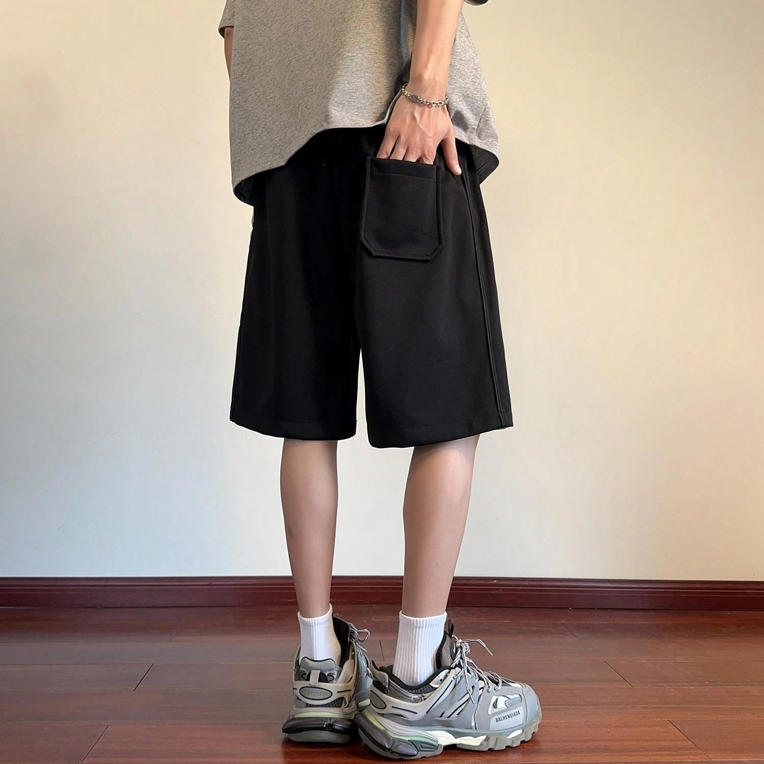 徐太浪 美式高街字母发泡印花拼接设计感潮牌五分宽松舒适大码运动休闲短裤 男女同款