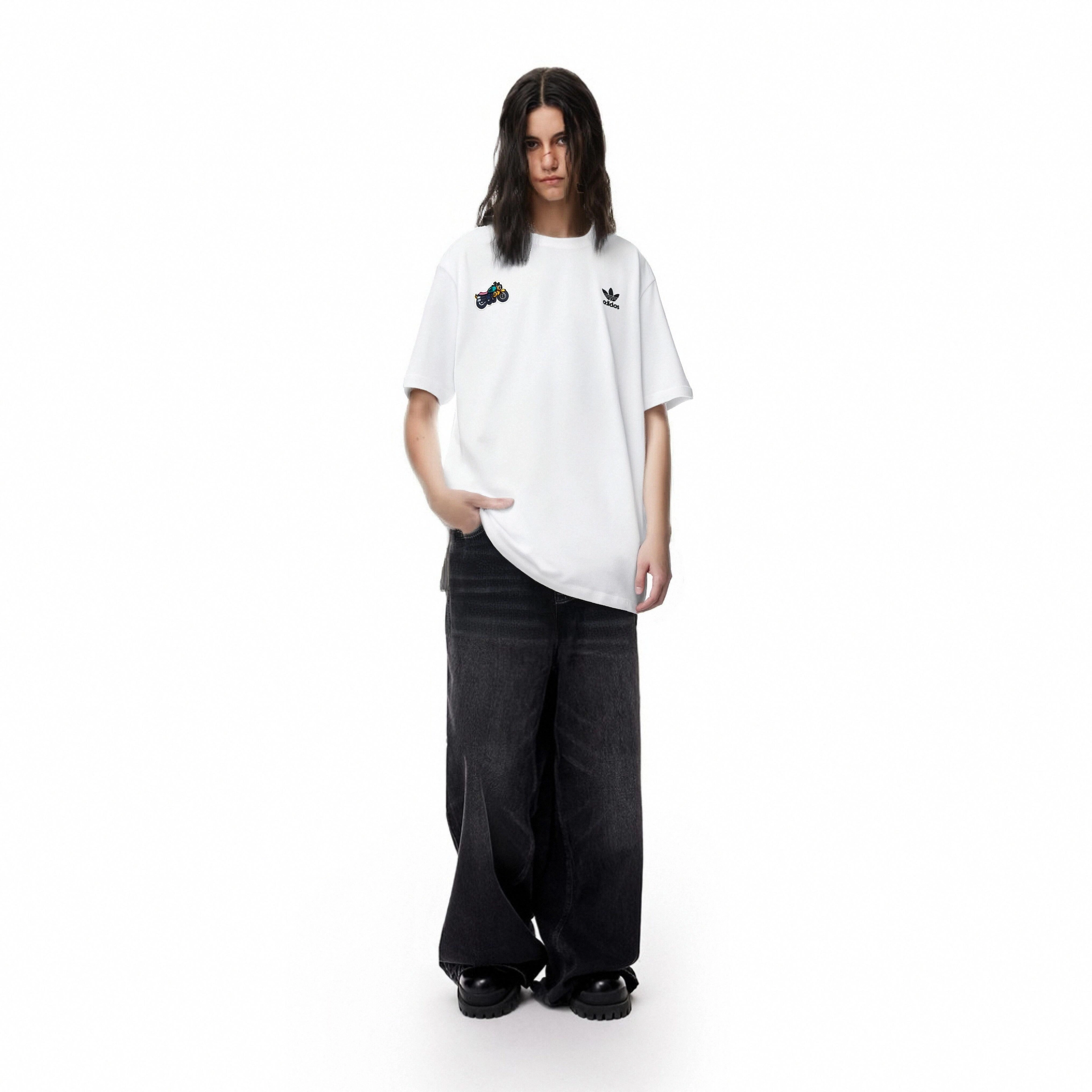 adidas originals Fantasy logoT