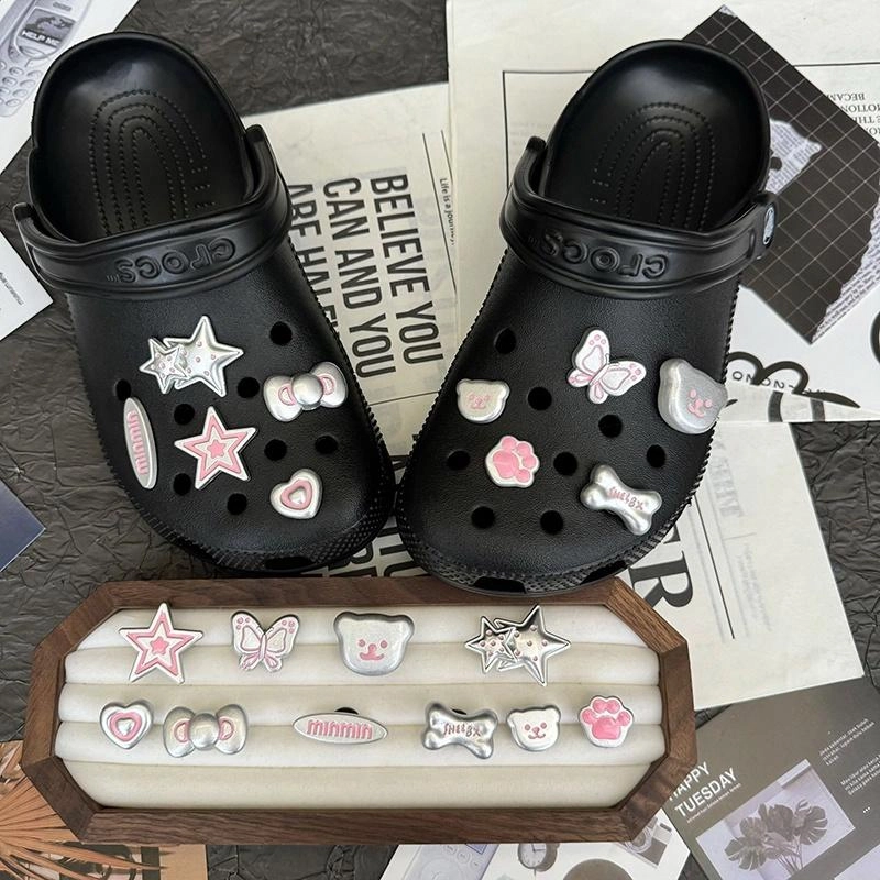 crocs