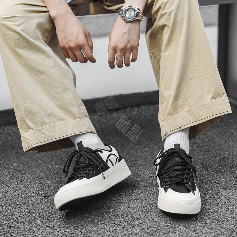 URBAN AUTHENTIC