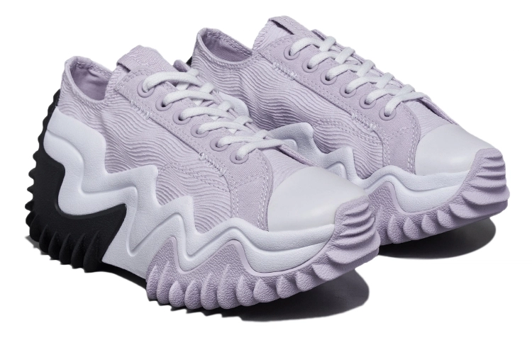 Converse Run Star Hike Motion