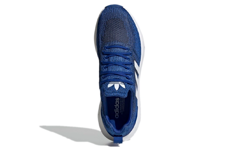 adidas originals Swift Run 22