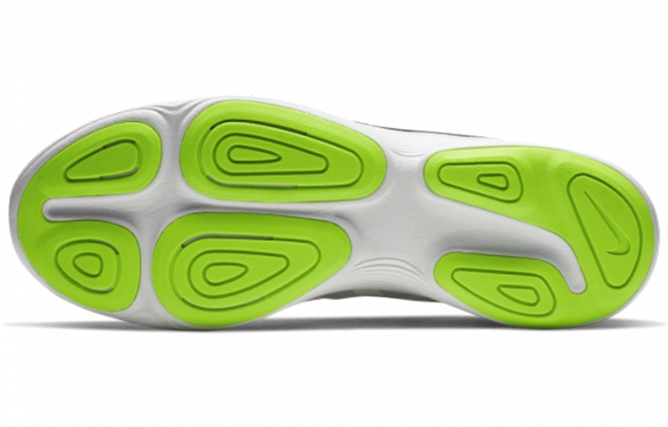 Nike REVOLUTION 4