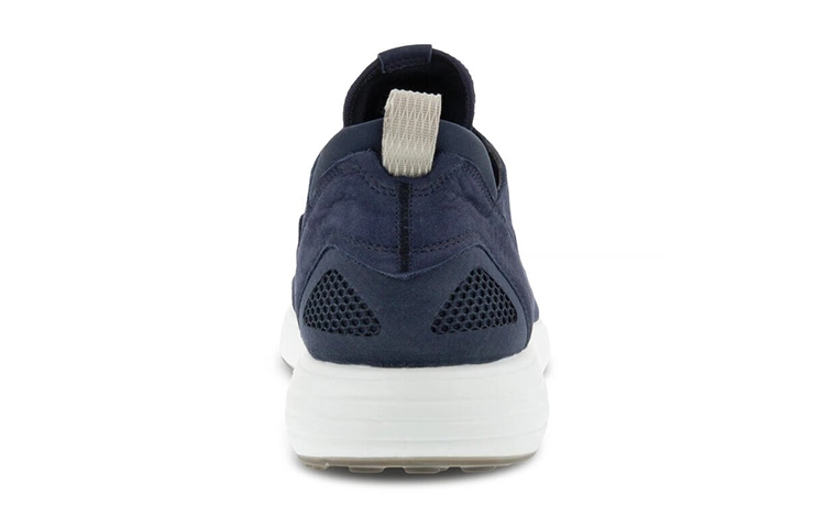 ecco Soft 7 Runner