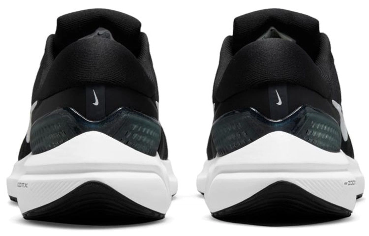 Nike Air Zoom Vomero 16