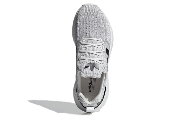 adidas originals Swift Run 22