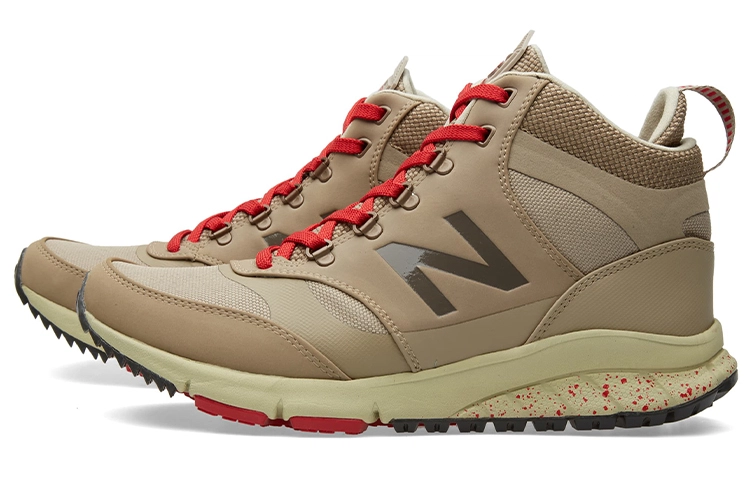 New Balance 710