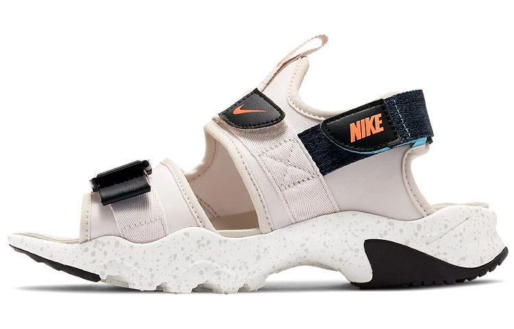 Nike Canyon