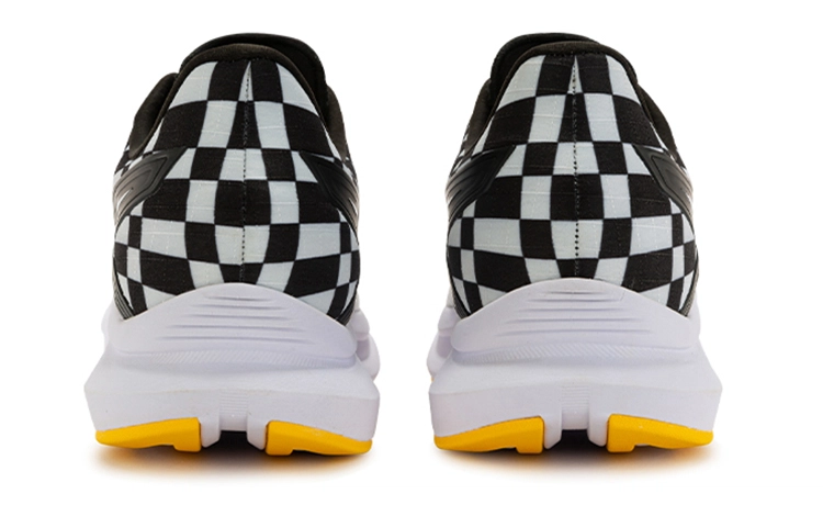 Saucony AXON