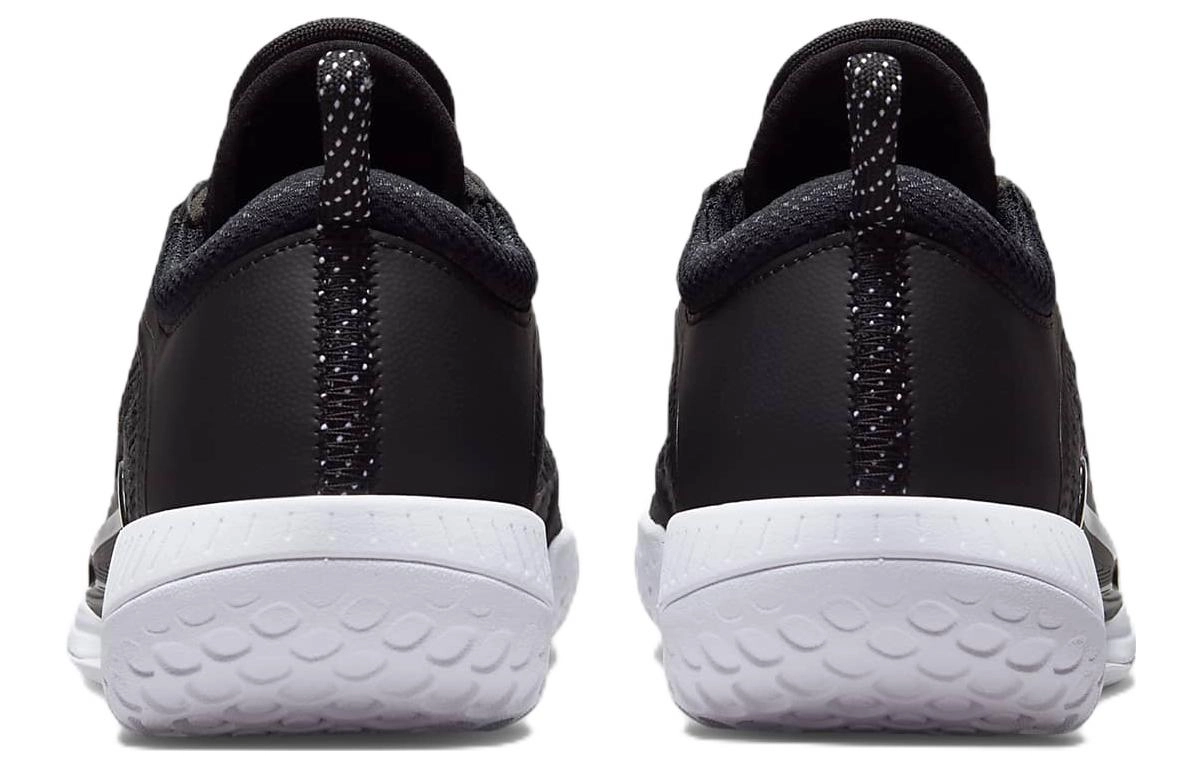 Nike Court Zoom NXT HC