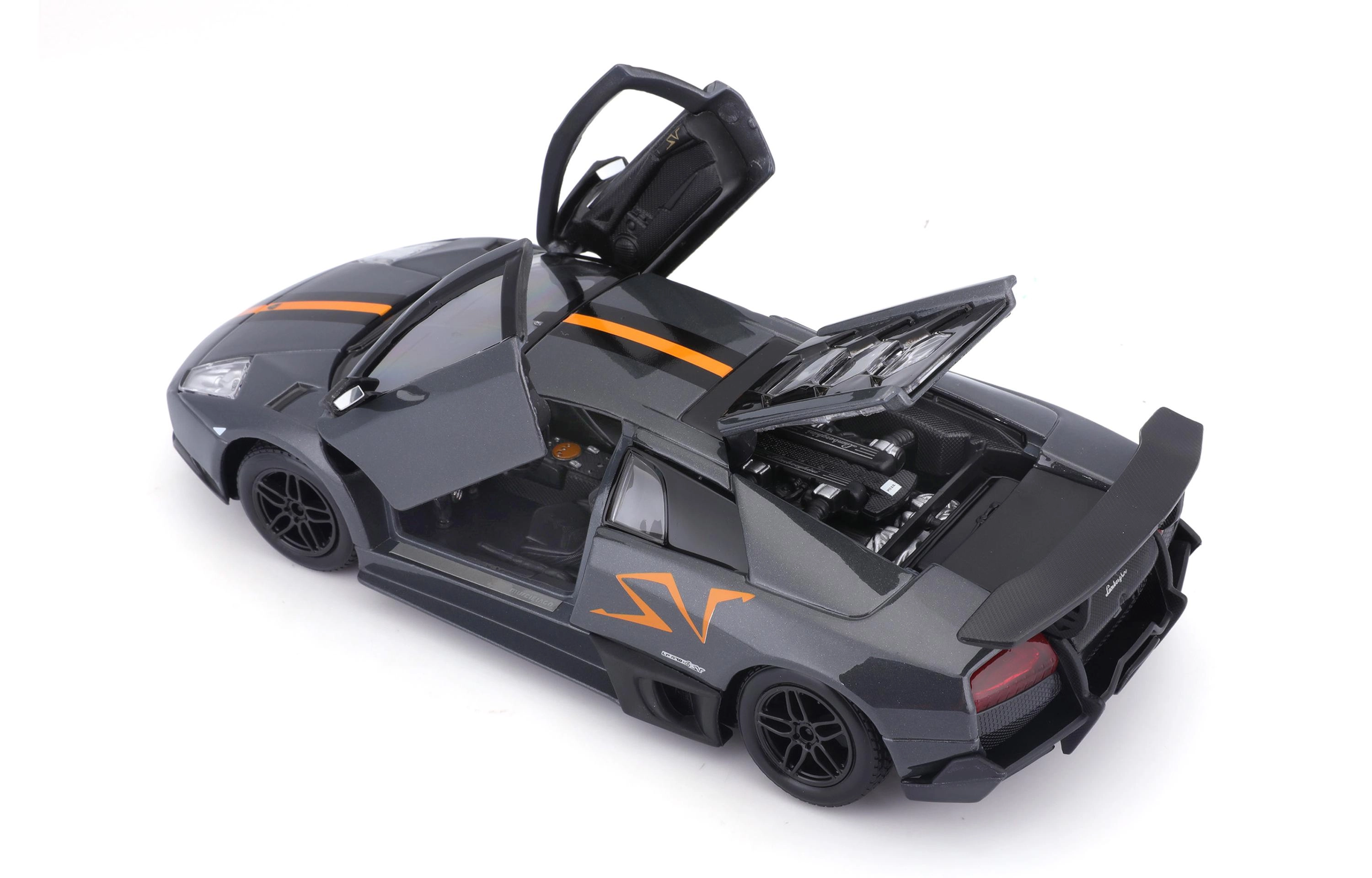 124 Lamborghini LP670