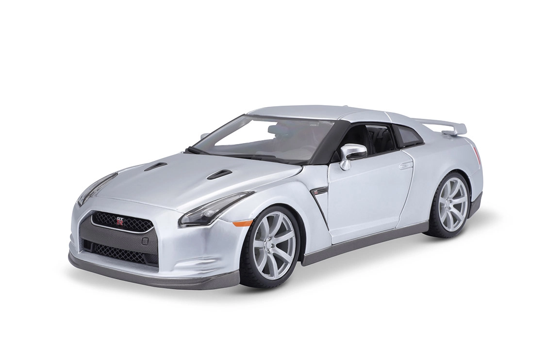 118 NISSAN GT-R