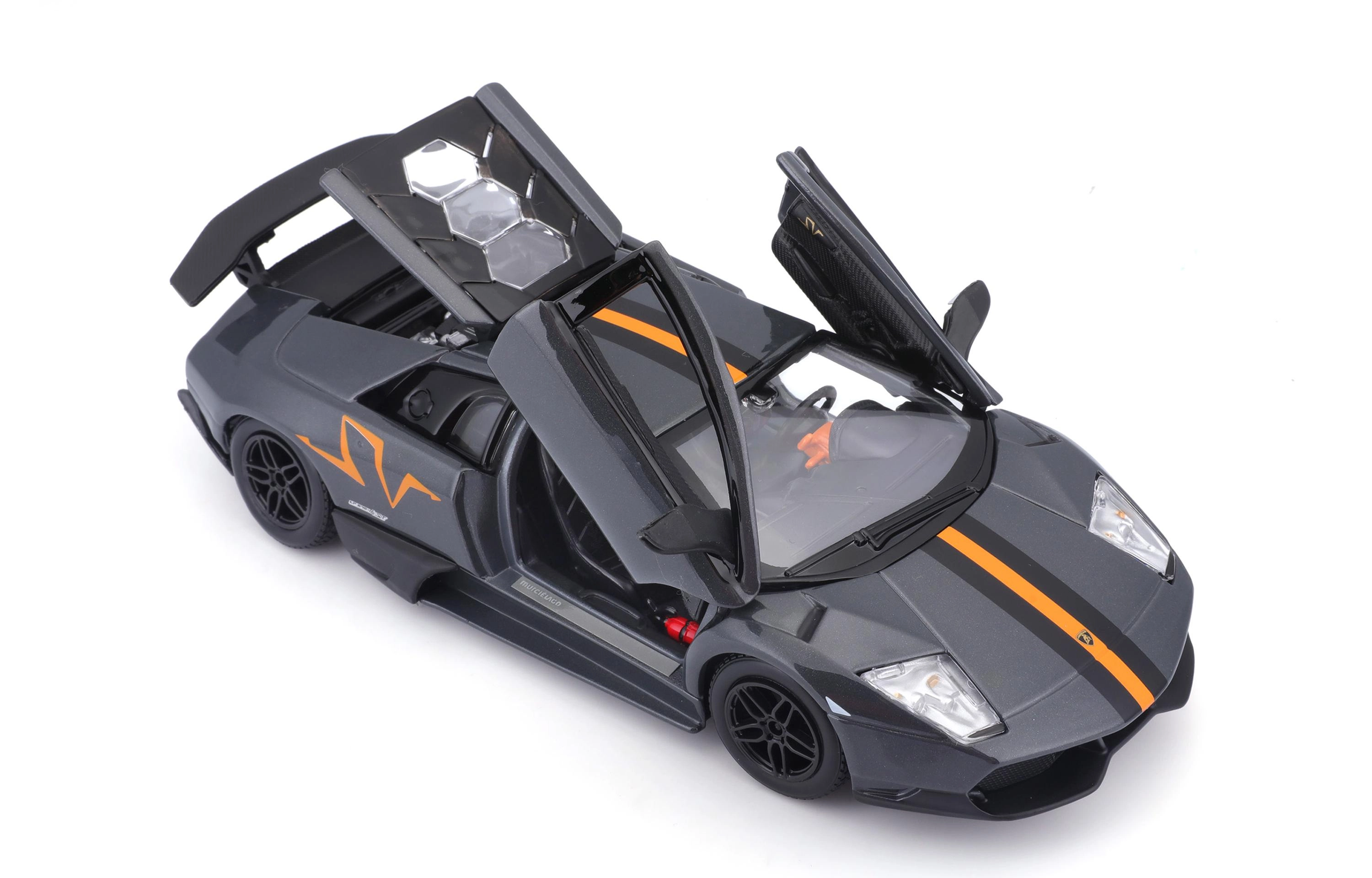 124 Lamborghini LP670