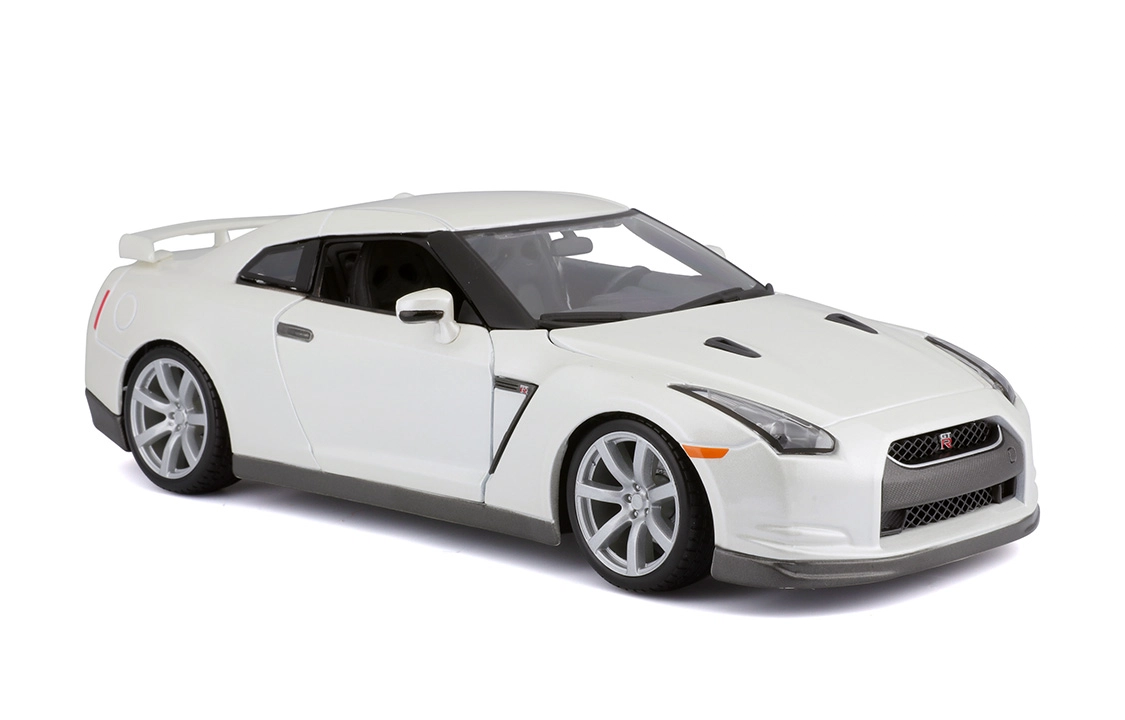 118 NISSAN GT-R