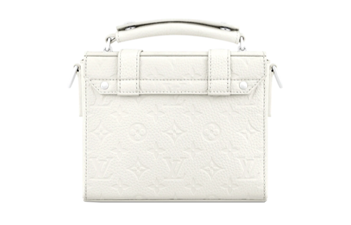 LOUIS VUITTON SOFT TRUNK 520