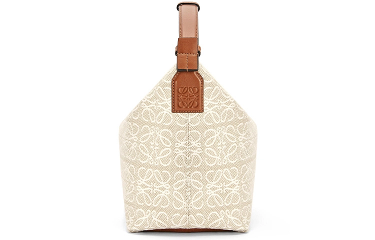 LOEWE CubiAnagram