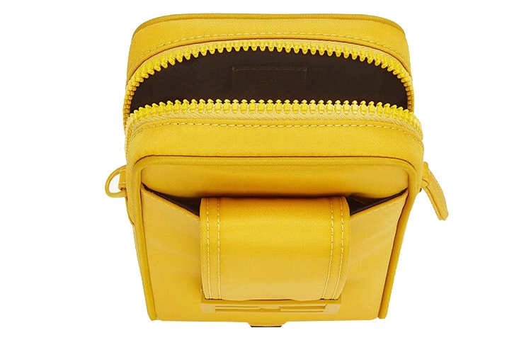 FENDI Baguette FF