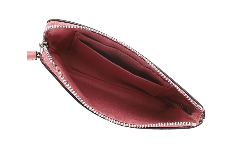 COACH Corner Zip 16