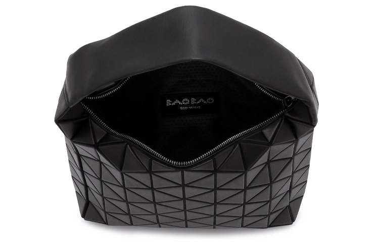 ISSEY MIYAKE Baguette