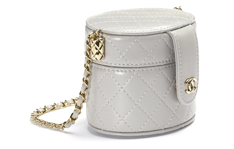 CHANEL 21B