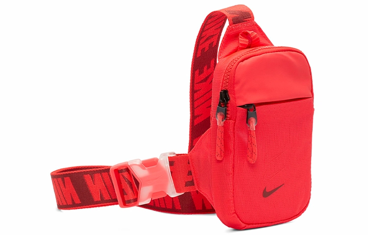 Nike Sportswear Essentials