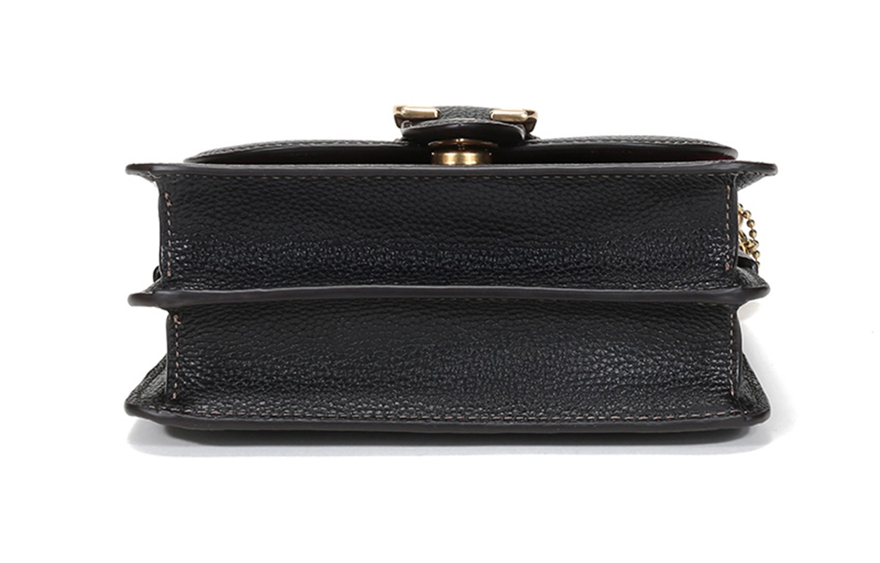 COACH Beat 18