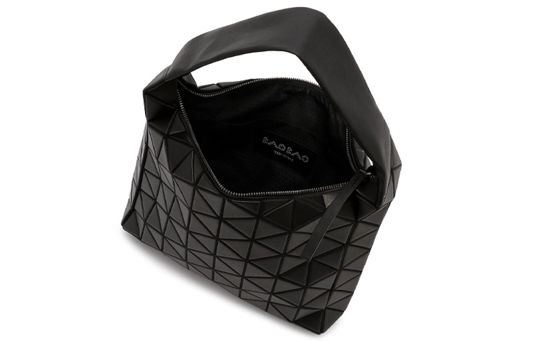 ISSEY MIYAKE Baguette