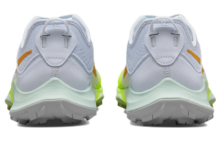 Nike Air Zoom Terra Kiger 8