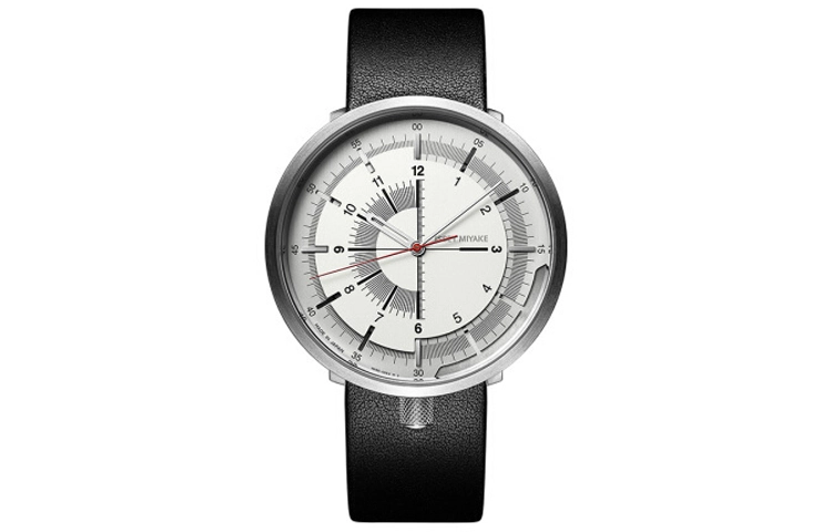 ISSEY MIYAKE 43mm NYAK004Y