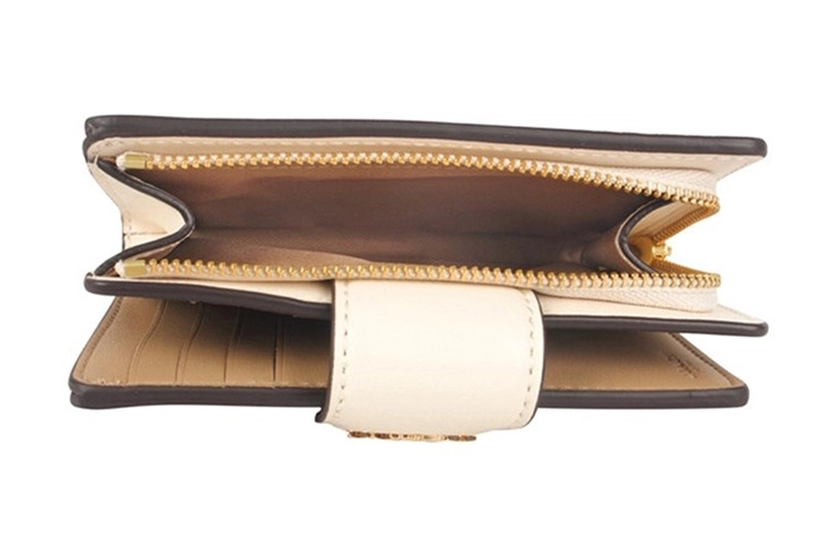 COACH Corner Zip 13