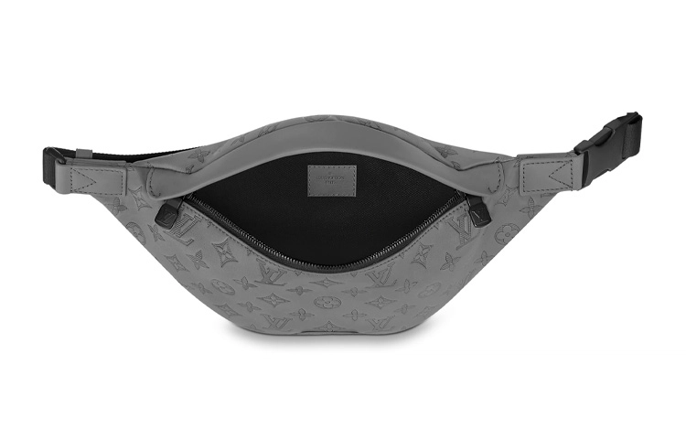 LOUIS VUITTON Discovery
