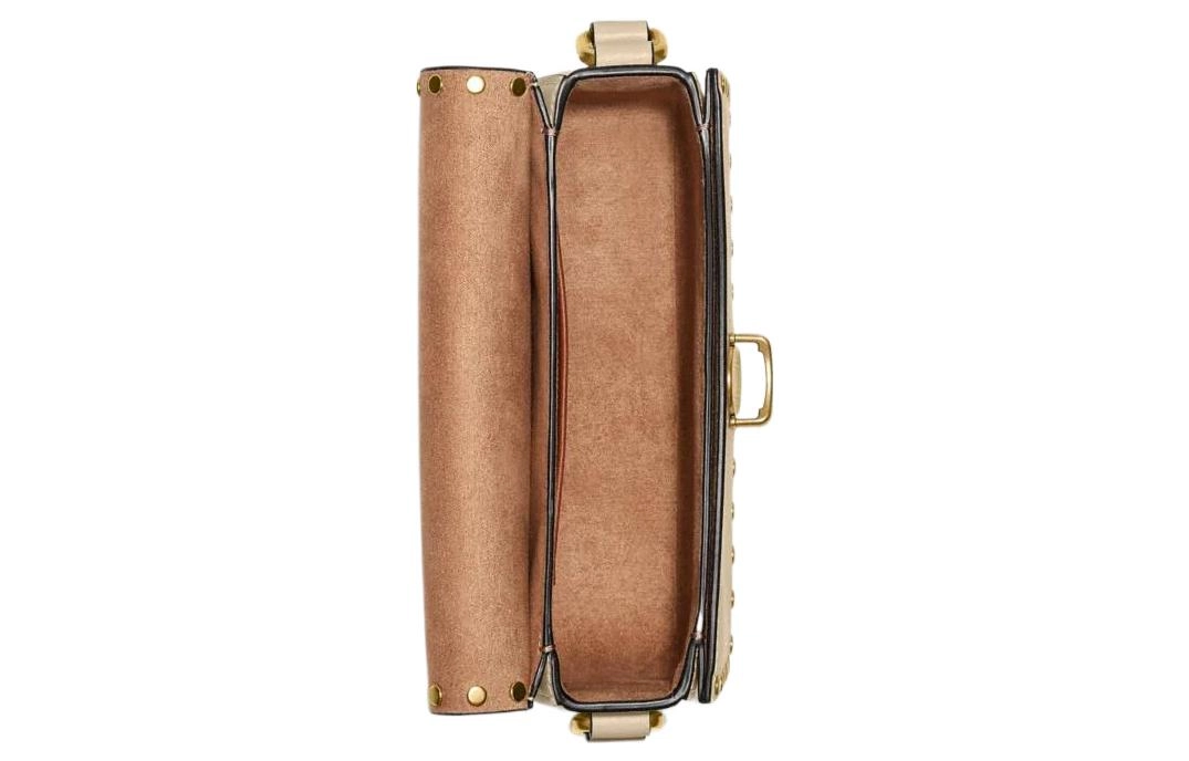 COACH Studio 19
