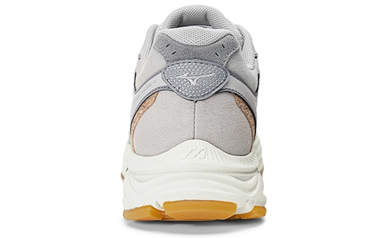 Mizuno Racer S