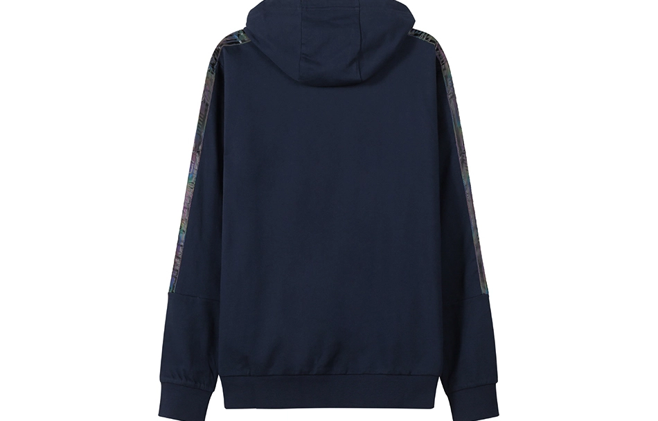 EMPORIO ARMANI EA7 FW22 Logo