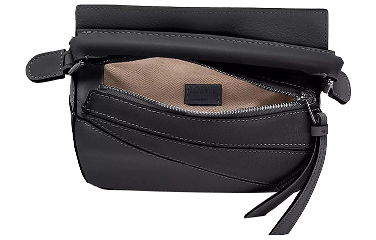 LOEWE PuzzleAnagram