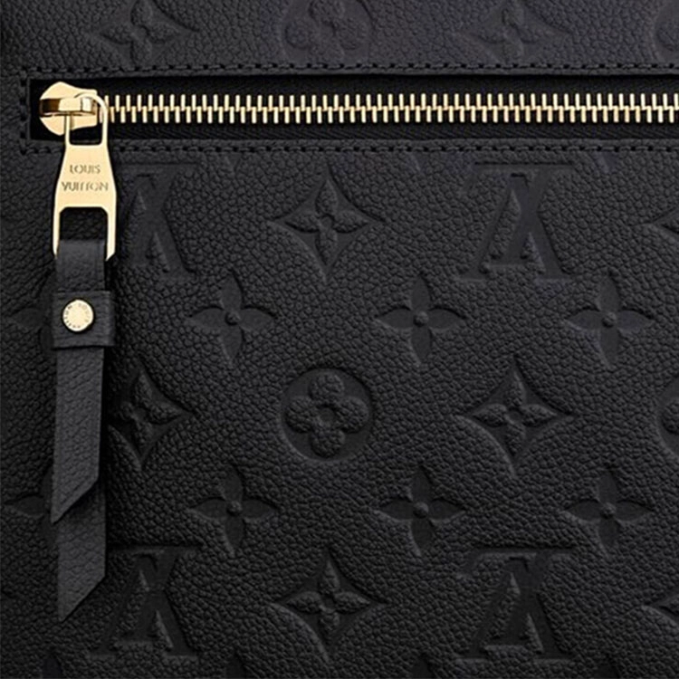 LOUIS VUITTON Pochette Metis