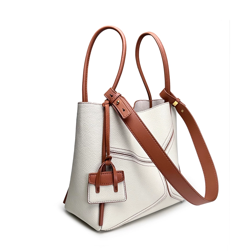 AJ AOIRJ Tote