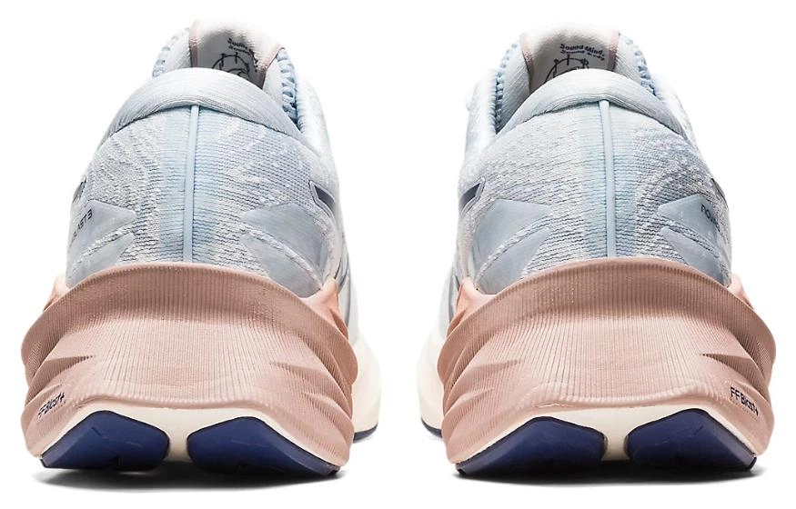 Asics Novablast 3 Nagino
