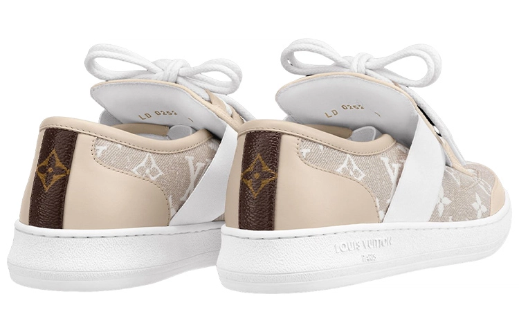 LOUIS VUITTON Monogram