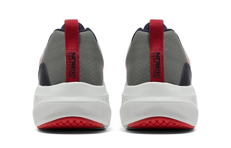 Skechers GO RUN Elevate