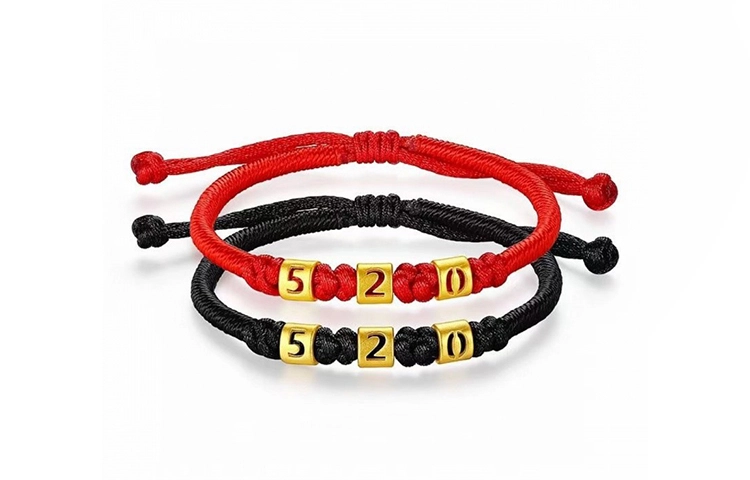 999