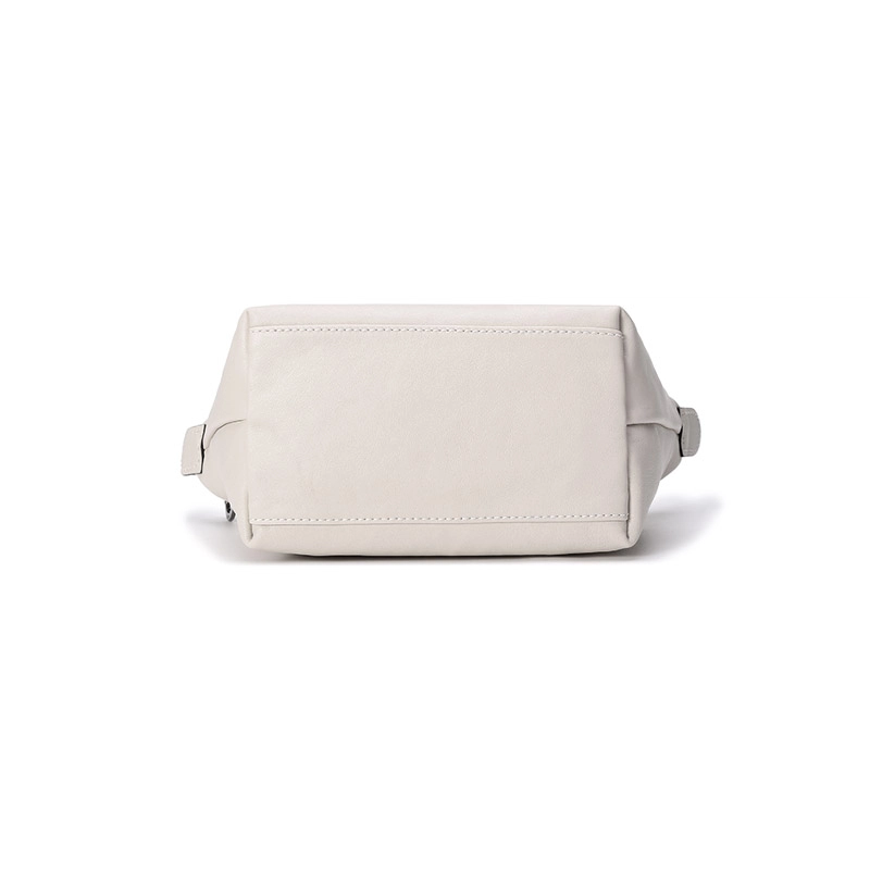 LONGCHAMP Le Pliage Cuir 17