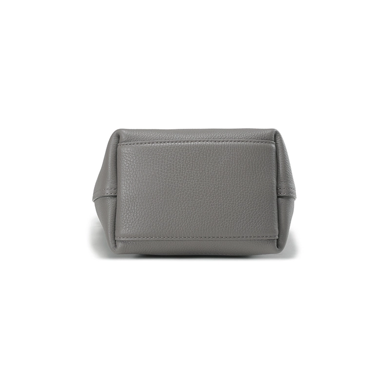 LONGCHAMP Roseau Essential 17