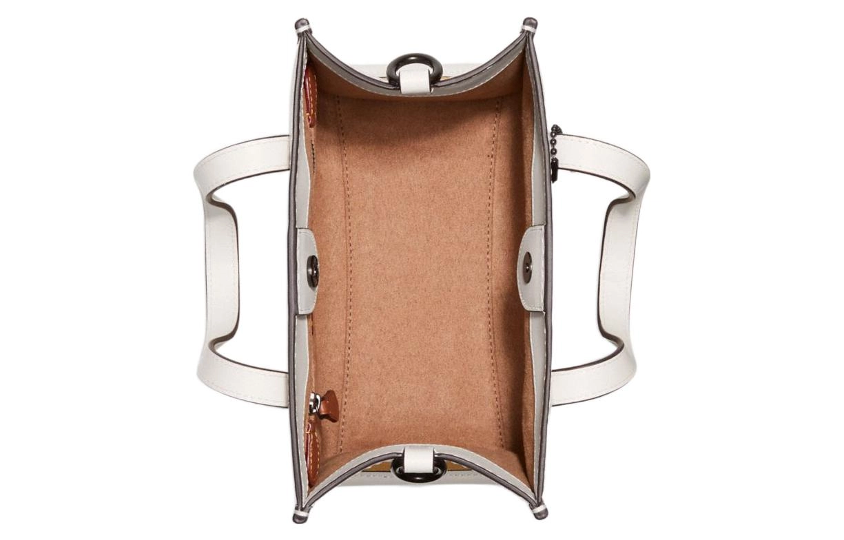 COACH Field 22 Tote